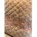 1 كوفرتة كابوتنيه مقاس 240×260 سم 2 كيس خدادية ديكورية 1 كوفرتة كابوتنيه مقاس 240×260 سم 2 كيس خدادية ديكورية